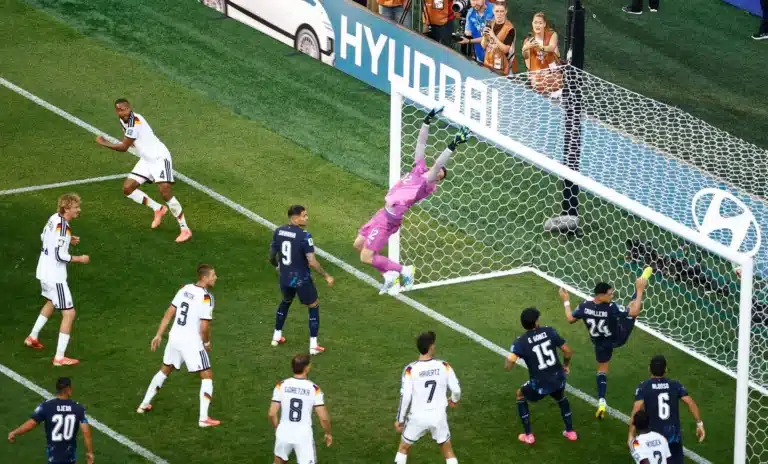 Jonathan Tah header