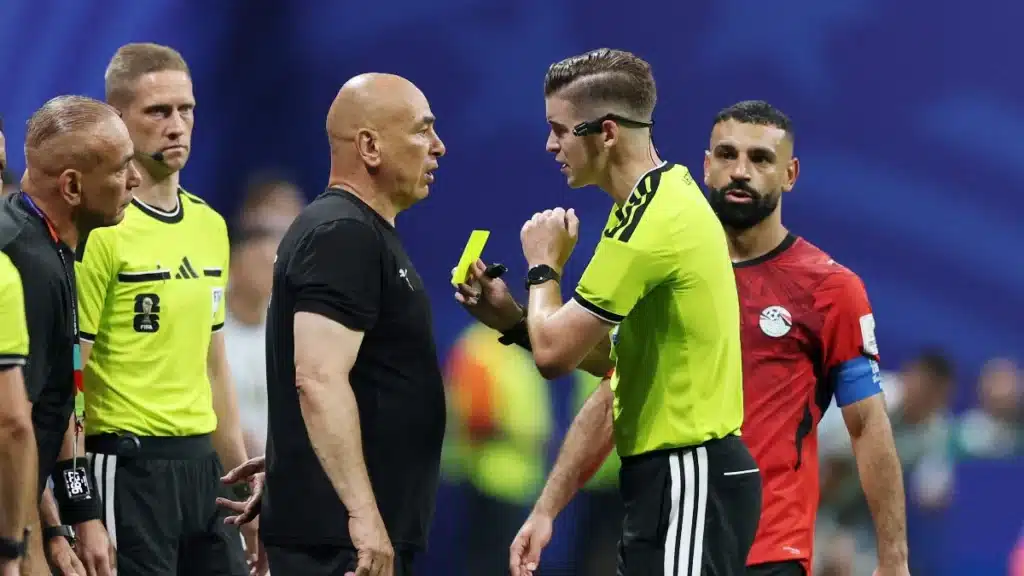 Can FIFA remove a referee during the World Cup