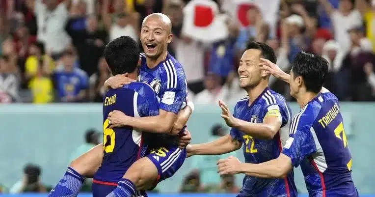 Japan and Venezuela players during the VAR penalty review